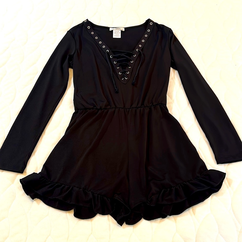 So Nikki Girls Black Long Sleeve With Shorts Romper Size Medium 10-12